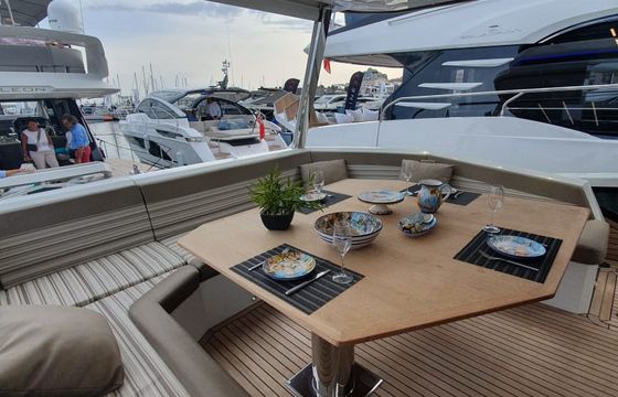 Galeon 640 FLY