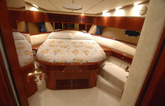Luxurious 48ft Yacht