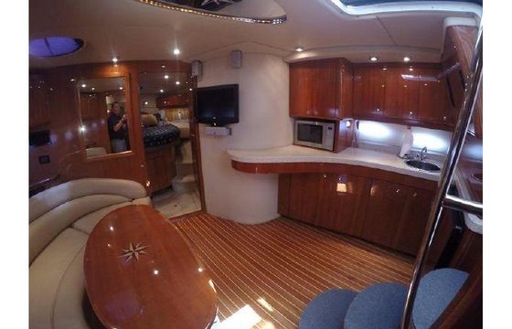Luxurious 48ft Yacht