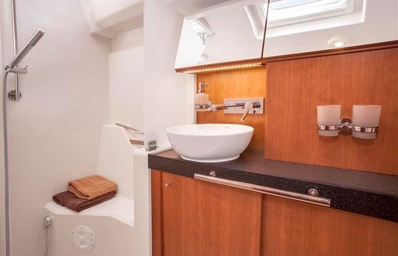 Sailing yacht Hanse 505 - Harmony