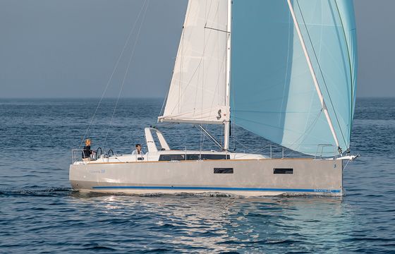 Sailing yacht Oceanis 38 - Martine
