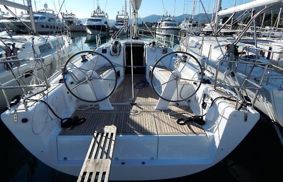 Sailing yacht Dehler 38 - Blue Chip