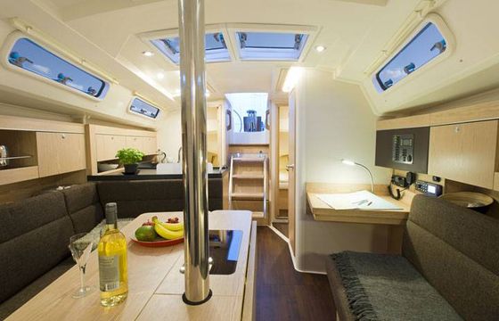 Sailing yacht Hanse 345 - Lolita