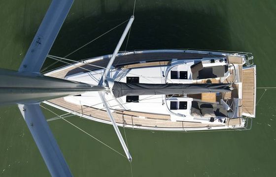Sailing yacht Hanse 345 - Lolita