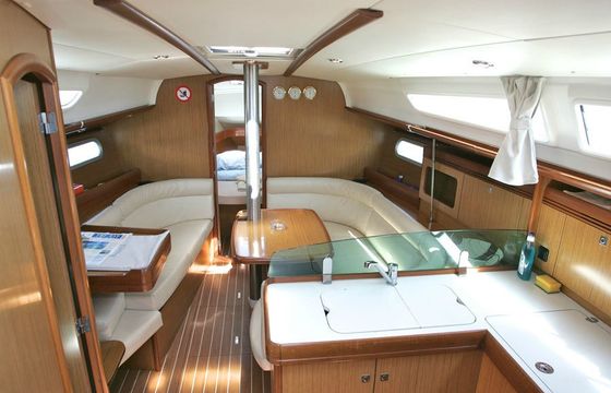 NADEJDA – SUN ODYSSEY 36I