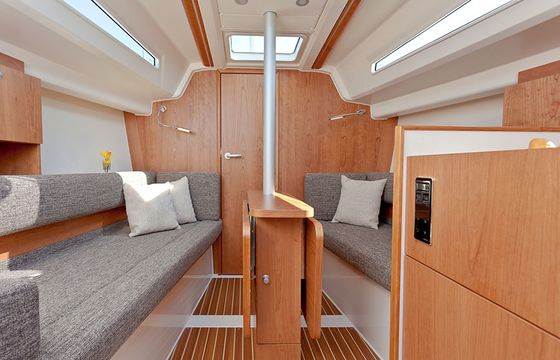 Hanse 315 - Miss Behavin'
