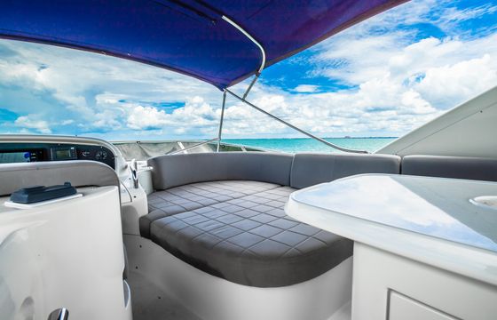 62’ Azimut Flybridge in Downtown Miami