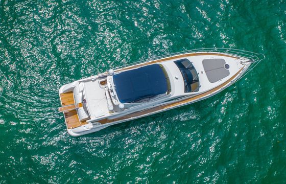 62’ Azimut Flybridge in Downtown Miami