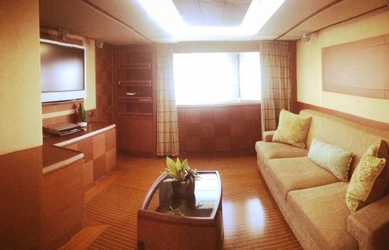 Azimut Jumbo 105'
