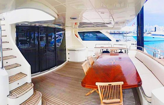 Azimut Jumbo 105'