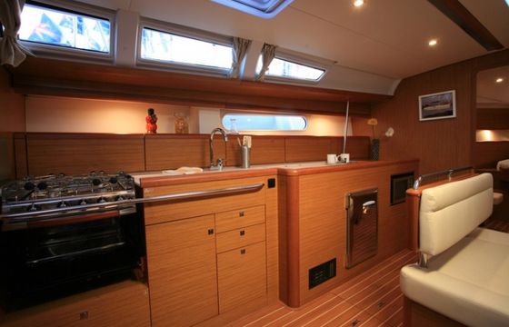 Sun Odyssey 49i