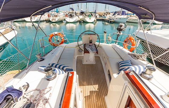 Bavaria 37
