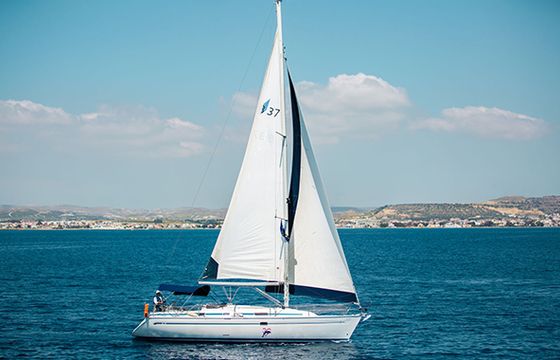 Bavaria 37