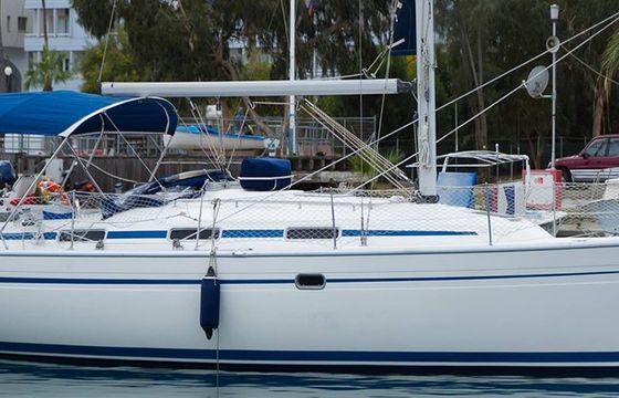 Bavaria 37