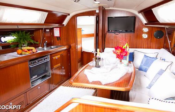 Bavaria 37