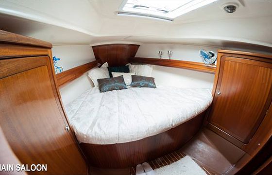 Bavaria 37