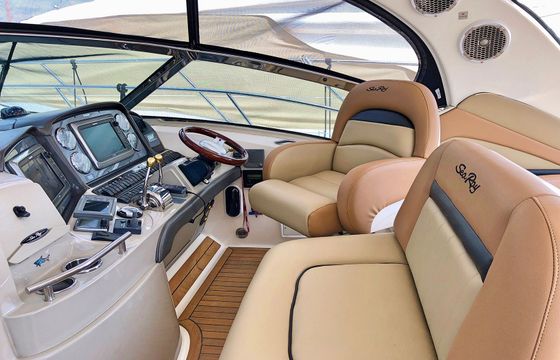 Sea Ray 425