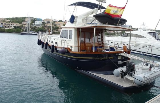 Menorquin Yacht 180 Flybridge