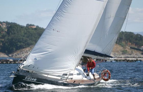 ELAN 37