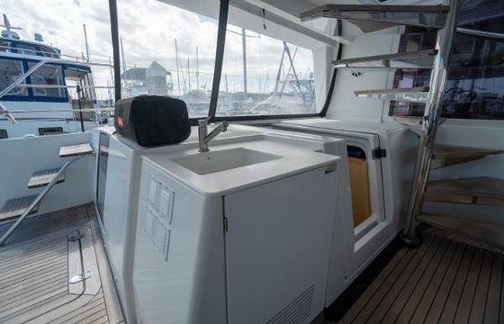 Lagoon 560