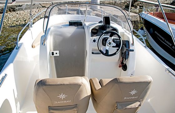 Jeanneau Cap Camarat 6.5 CC