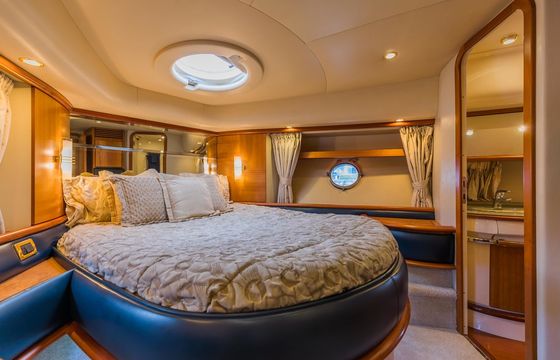 Azimut 62