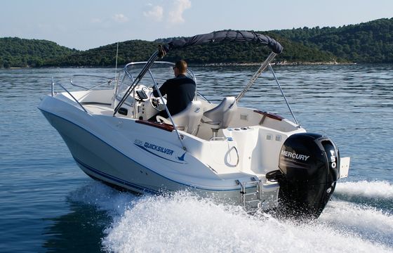 QUICKSILVER 635 COMMANDER