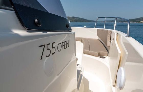 Quicksilver 755 ACTIV Open