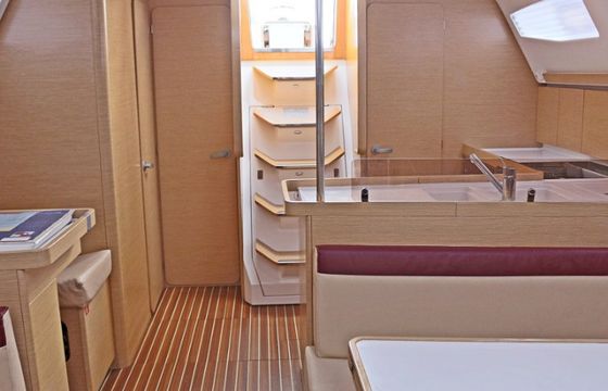 ELAN 444 IMPRESSION BT - SAGITTA