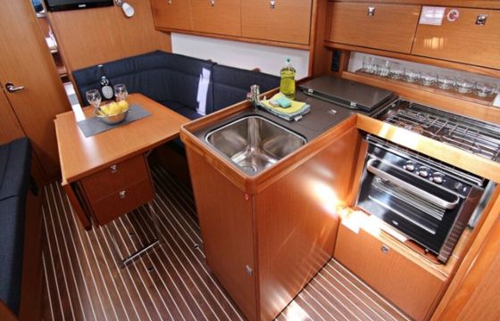 BAVARIA C 34 - LUCY