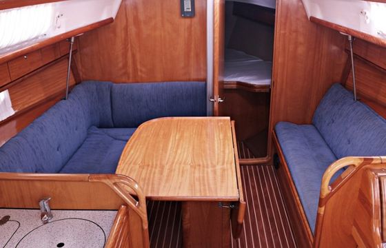 BAVARIA 33 C - NADA