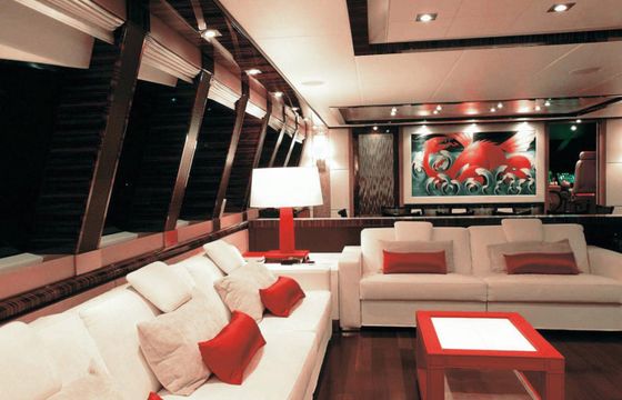 M/Y Dragon