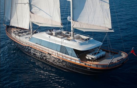 S/Y Infinity