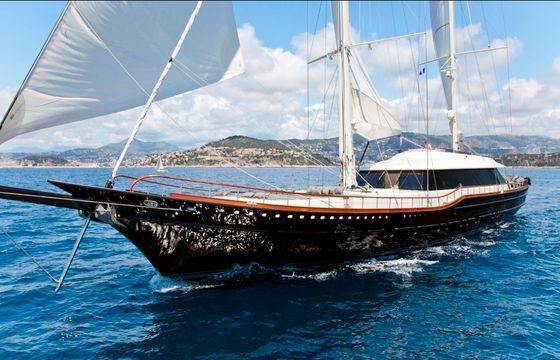 S/Y Infinity
