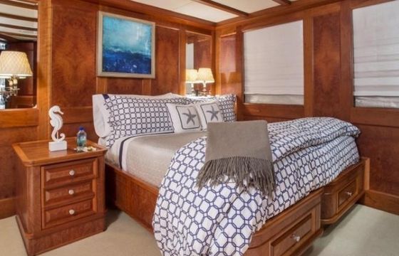 M/Y Rhino
