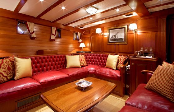 S/Y Elena