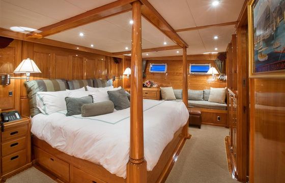 Tumblehome