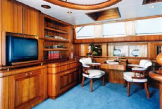 Sailing T
