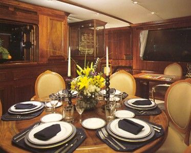 M/Y Huntress