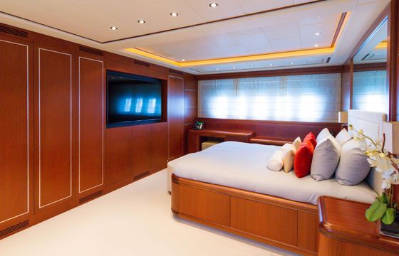 M/Y Lady J