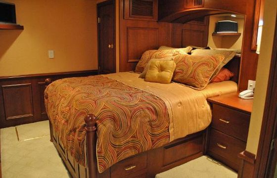Voyager Tri-deck 87'