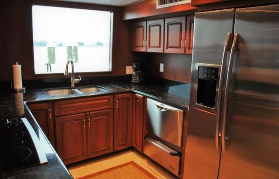 Voyager Tri-deck 87'