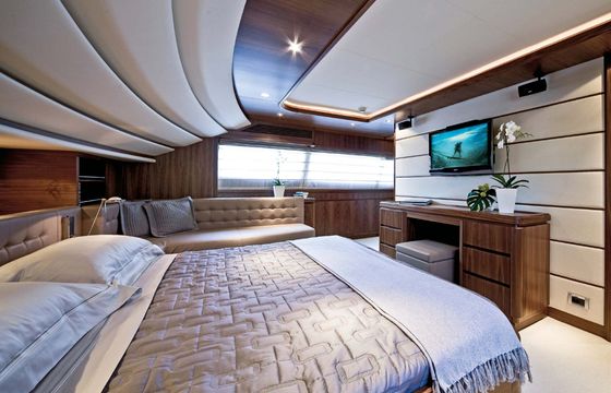 FERRETTI CUSTOM LINE 97