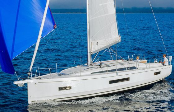 FERRARI (Premium Specs: air condition, pearl grey hull Electric WC, Inverter, Underwater lights)