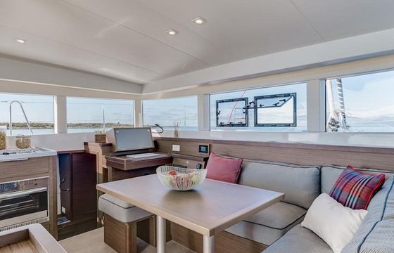 Sunshine (A/C, Generator, Water Maker, FULL EXTRAS, First time for charter)