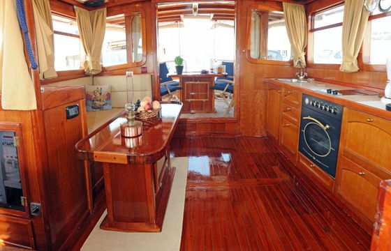 AEGEAS (air condition, generator)