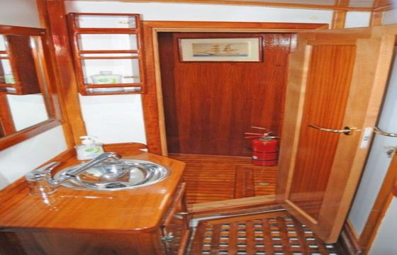 AEGEAS (air condition, generator)