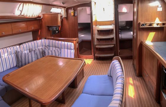 Danai (with Bowthruster ,Solar Panels, New Sails)