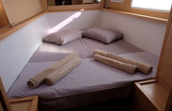 Iris IV (Queen cabin 3)