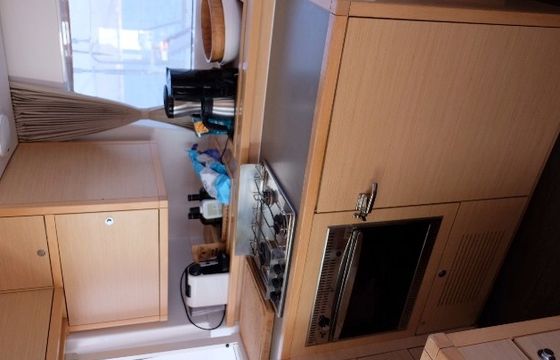 Iris IV (Queen cabin 3)